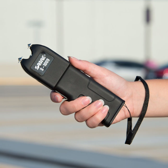 Aturdidor Eléctrico + Linterna (SABRE) | 1.250 µC | LED 120 lm